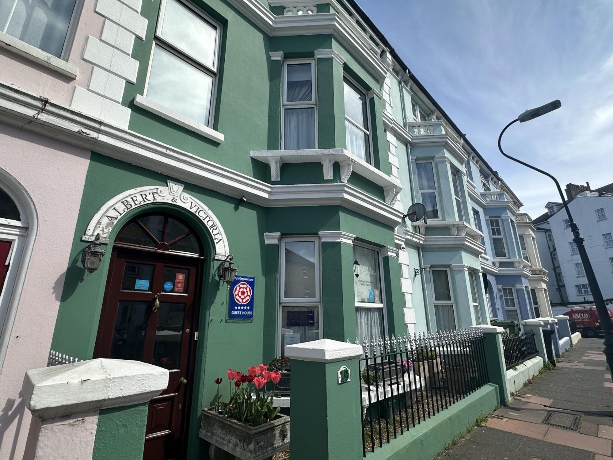 Albert & Victoria Guest House イーストボーン エクステリア 写真