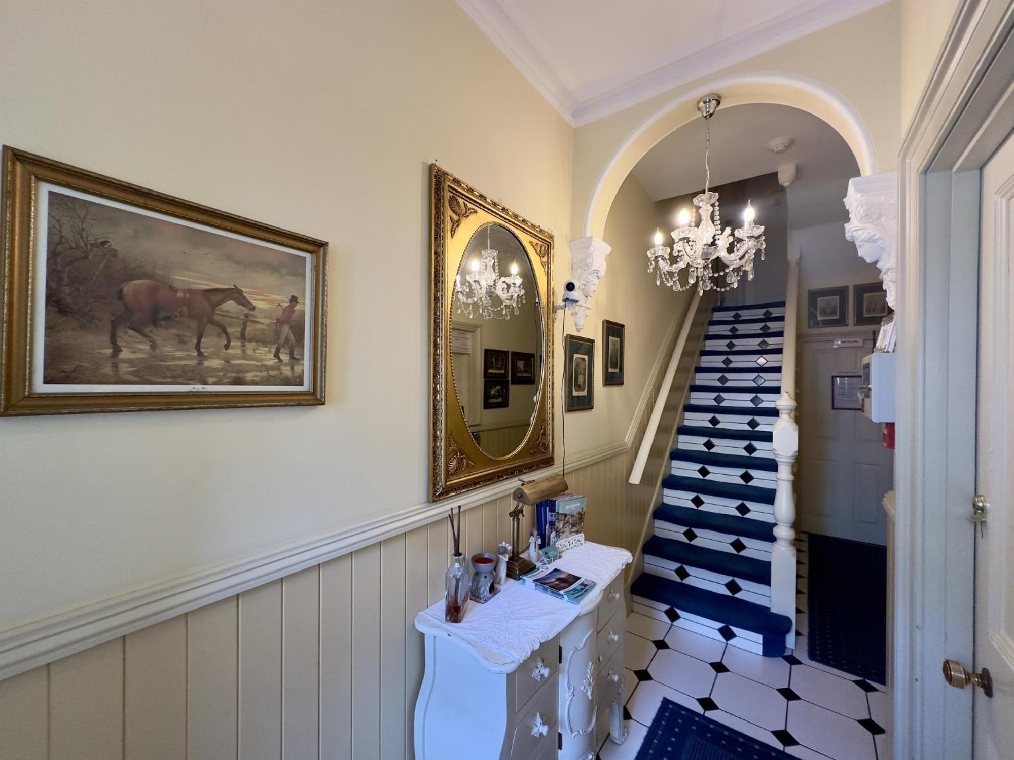 Albert & Victoria Guest House イーストボーン エクステリア 写真